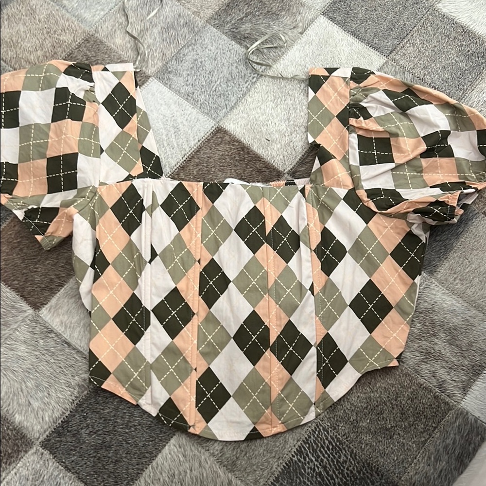 Stylish Argyle Puff Sleeve Top